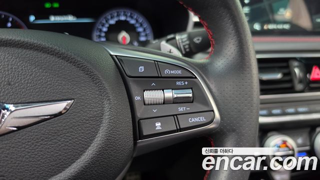 Genesis G70 2019 — photo 21