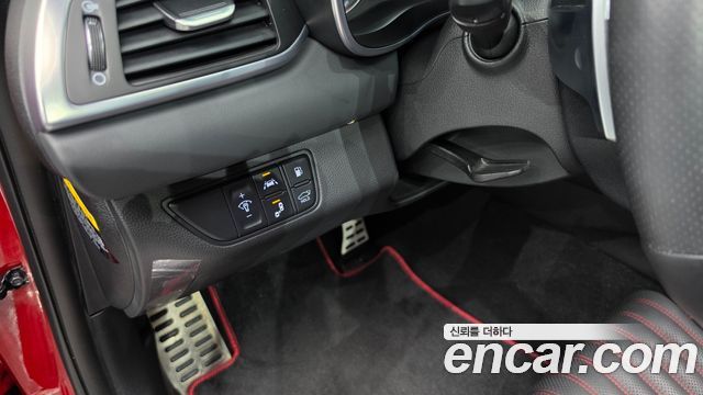 Genesis G70 2019 — photo 26