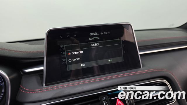 Genesis G70 2019 — photo 33