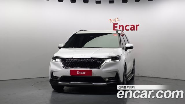Kia Canival 2023 — photo 3