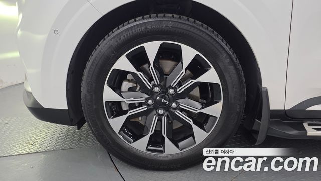 Kia Canival 2023 — photo 5