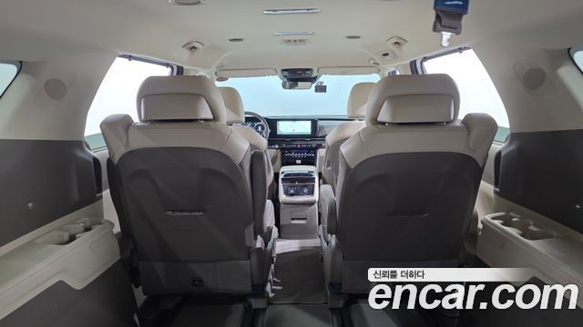 Kia Canival 2023 — photo 19