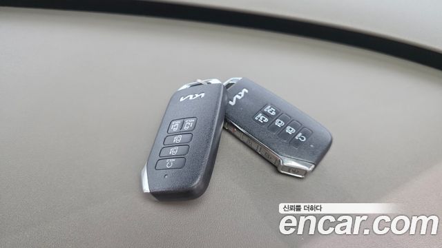 Kia Canival 2023 — photo 23
