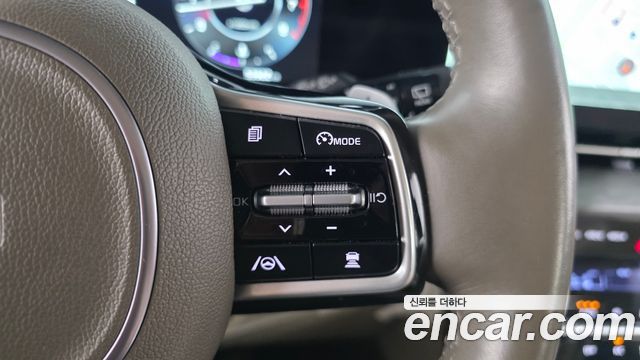 Kia Canival 2023 — photo 24
