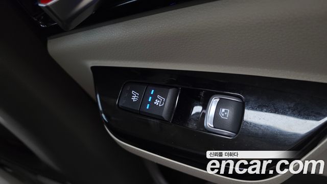 Kia Canival 2023 — photo 25