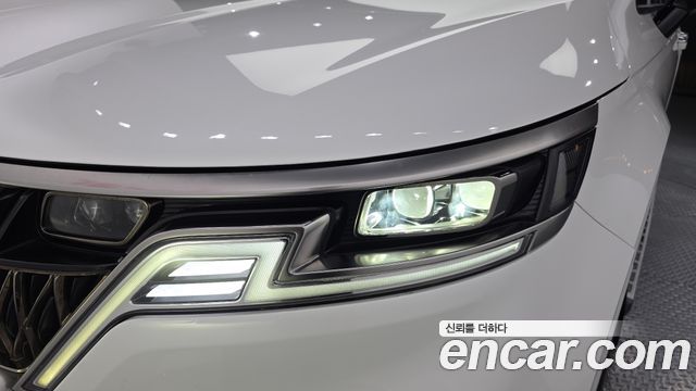 Kia Canival 2023 — photo 8
