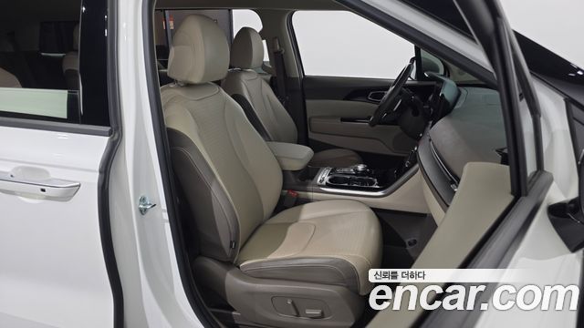 Kia Canival 2023 — photo 16