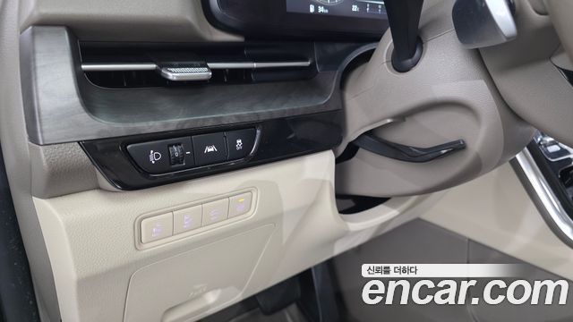 Kia Canival 2023 — photo 29