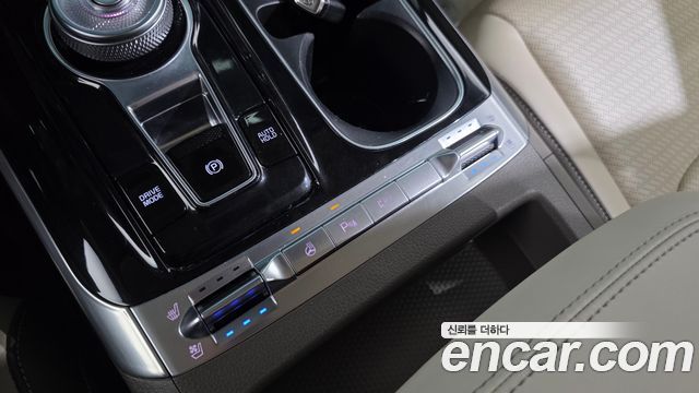 Kia Canival 2023 — photo 33