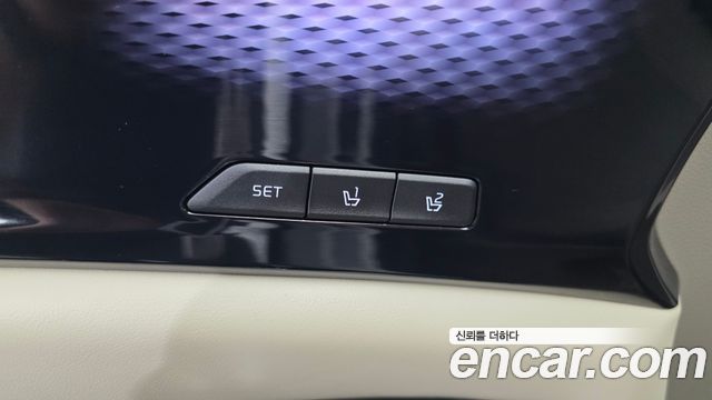 Kia Canival 2023 — photo 34