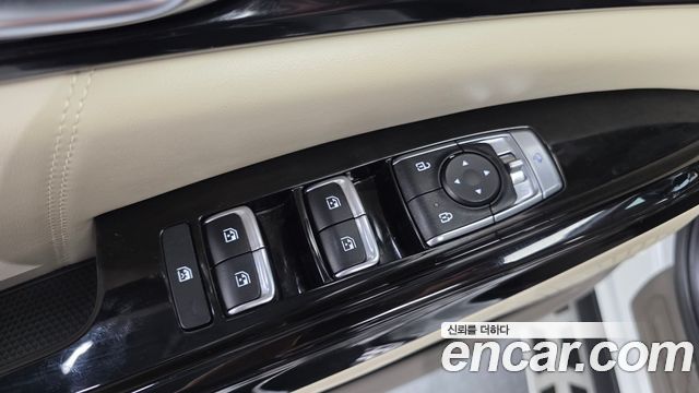 Kia Canival 2023 — photo 36