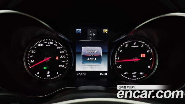 Mercedes-Benz C-Class 2018 — photo 11