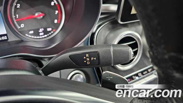 Mercedes-Benz C-Class 2018 — photo 12