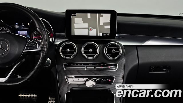 Mercedes-Benz C-Class 2018 — photo 20