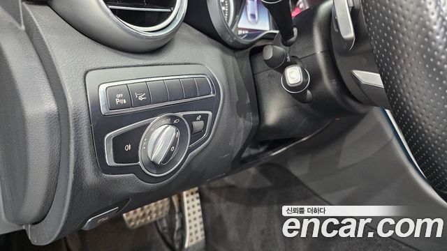 Mercedes-Benz C-Class 2018 — photo 22