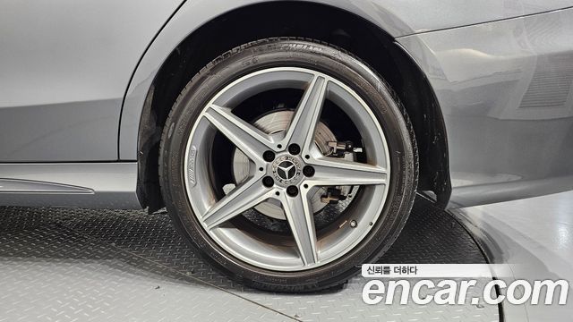 Mercedes-Benz C-Class 2018 — photo 7
