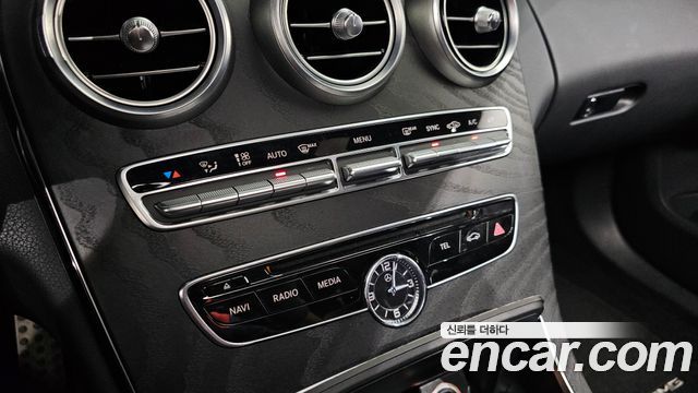 Mercedes-Benz C-Class 2018 — photo 33