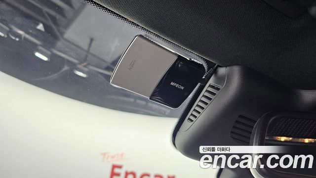 Mercedes-Benz C-Class 2018 — photo 36