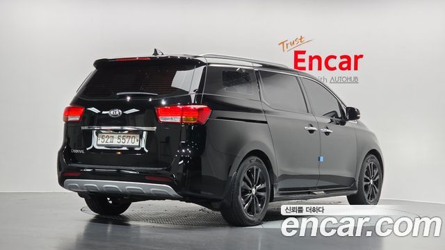 Kia Canival 2018 — photo 2