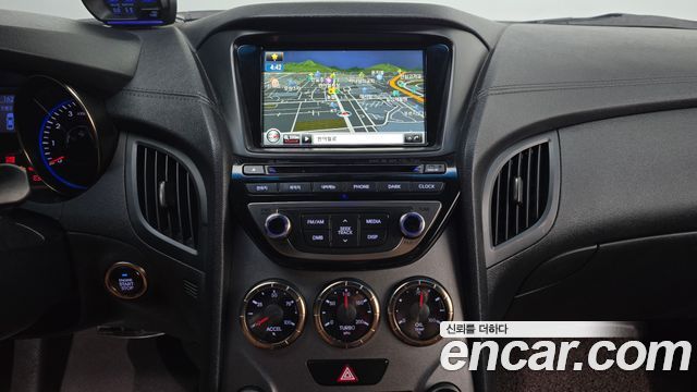 Hyundai Genesis 2012 — photo 15