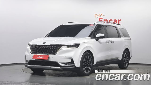 Kia Canival 2021 — photo 1