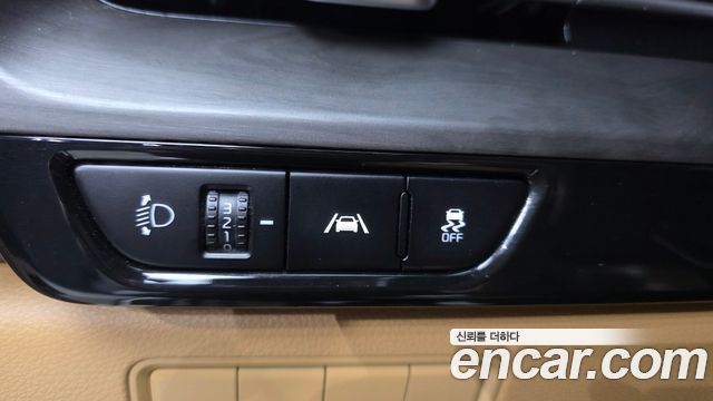 Kia Canival 2021 — photo 13