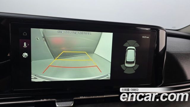 Kia Canival 2021 — photo 17