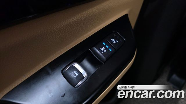Kia Canival 2021 — photo 19
