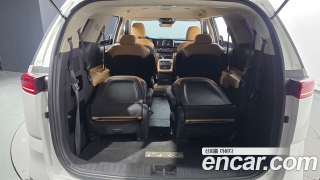 Kia Canival 2021 — photo 20