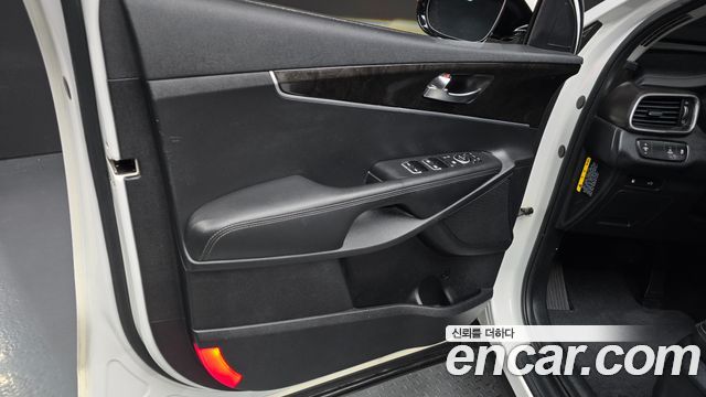 Kia Sorento 2016 — photo 14