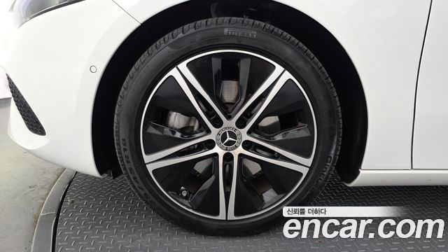 Mercedes-Benz A-Class 2026 — photo 5