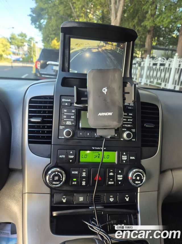 Kia Canival 2013 — photo 11