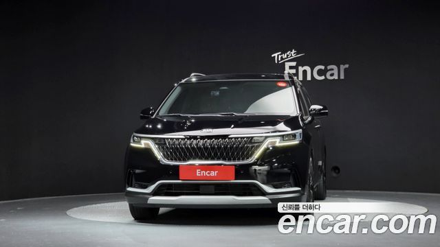 Kia Canival 2021 — photo 3