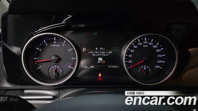 Kia Canival 2021 — photo 11