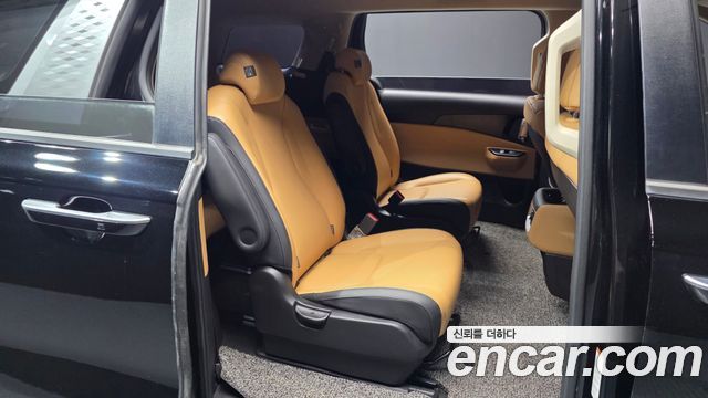 Kia Canival 2021 — photo 18