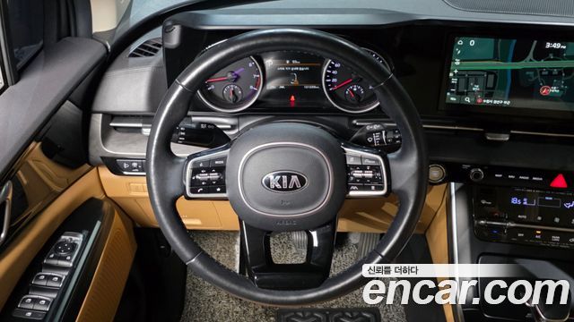 Kia Canival 2021 — photo 19