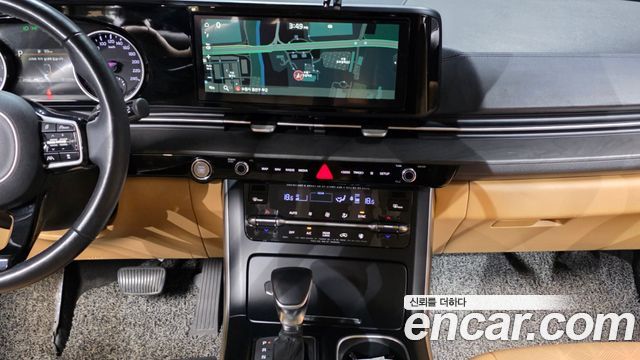 Kia Canival 2021 — photo 20