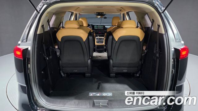 Kia Canival 2021 — photo 26