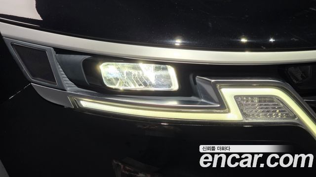 Kia Canival 2021 — photo 8