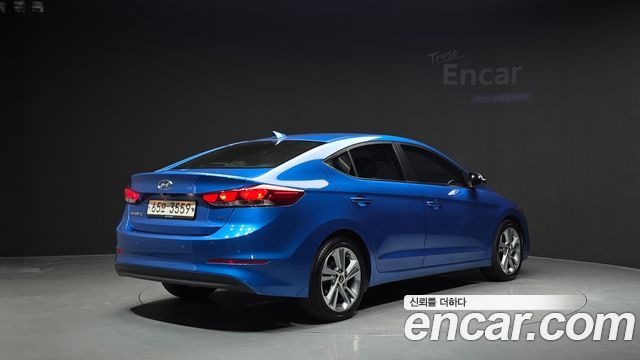 Hyundai AVANTE 2018 — photo 2