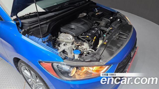 Hyundai AVANTE 2018 — photo 6