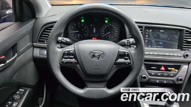 Hyundai AVANTE 2018 — photo 20