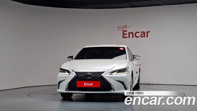 Lexus ES 2025 — photo 3