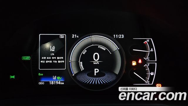 Lexus ES 2025 — photo 11