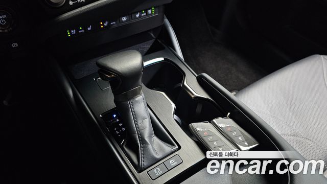 Lexus ES 2025 — photo 12