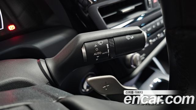 Lexus ES 2025 — photo 27