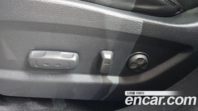 Hyundai Santafe 2018 — photo 20