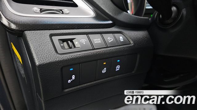 Hyundai Santafe 2018 — photo 21