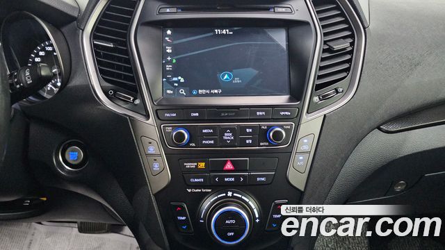 Hyundai Santafe 2018 — photo 24
