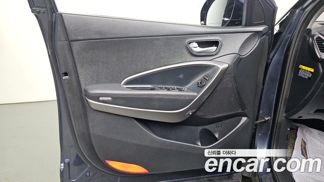 Hyundai Santafe 2018 — photo 14